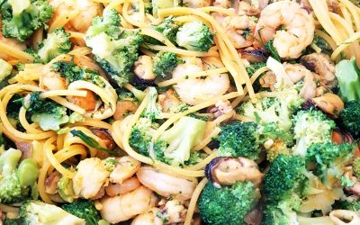 Makaron kukurydziany z owocami morza